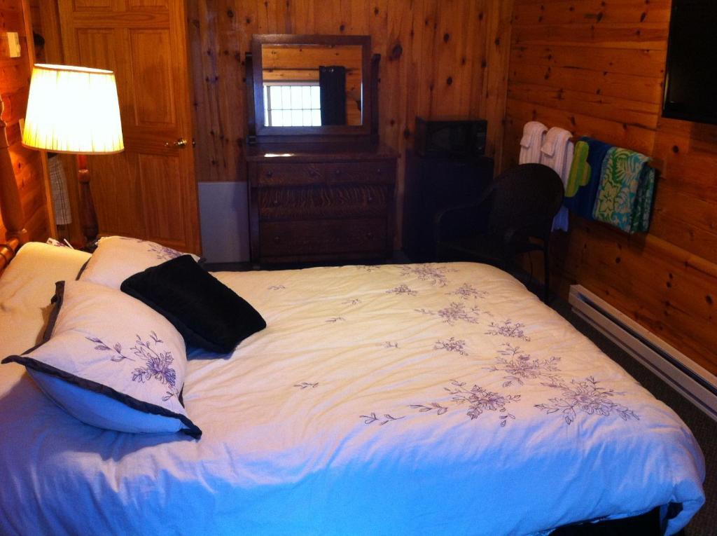 Lake Lauzon Resort Blind River Δωμάτιο φωτογραφία